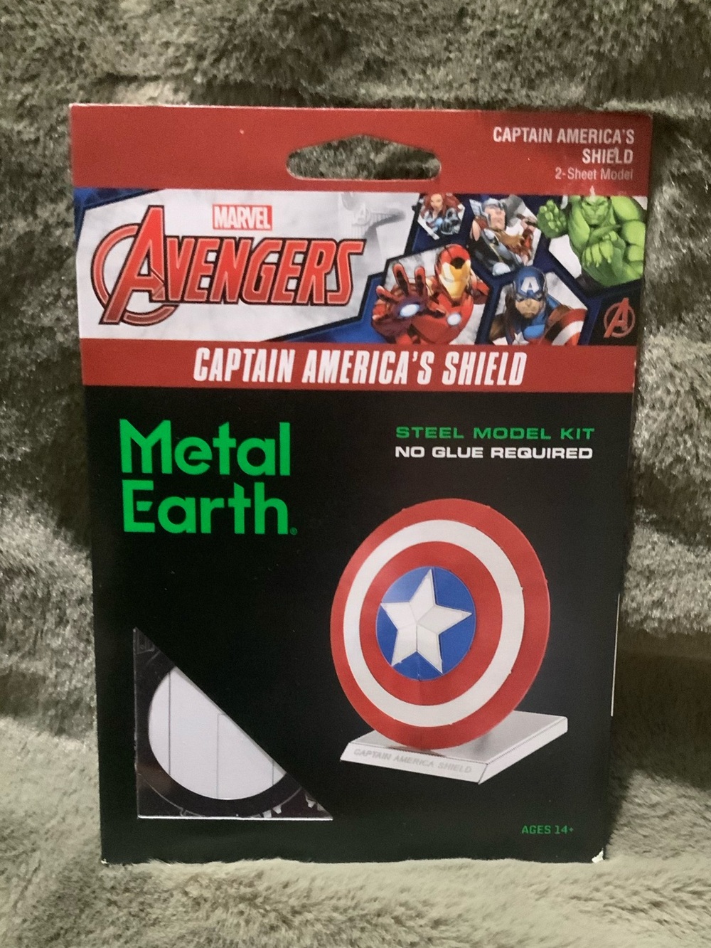 Metal Earth Marvel Captain America Shield Model Kit